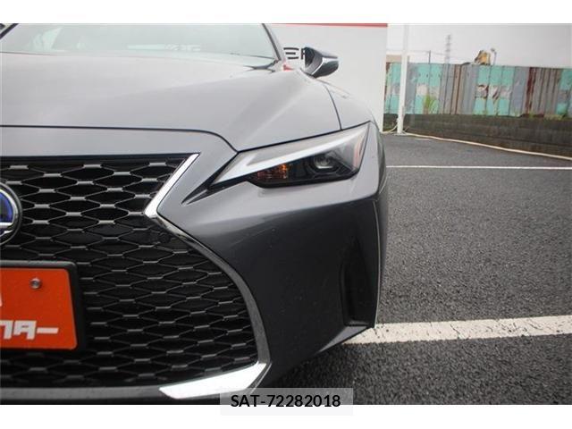 Lexus IS 2021-01 7725051-25