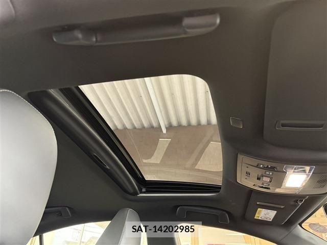 Lexus IS 2021-11 7725046-13