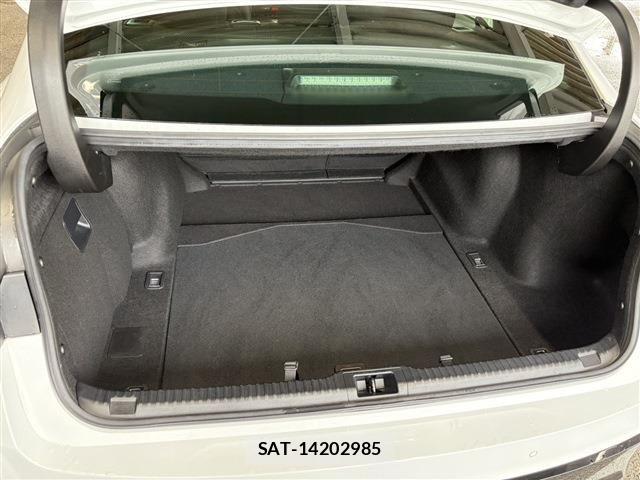Lexus IS 2021-11 7725046-15