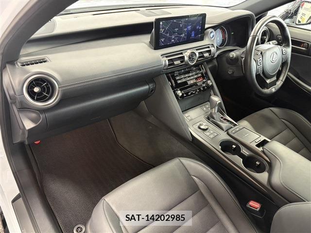Lexus IS 2021-11 7725046-17