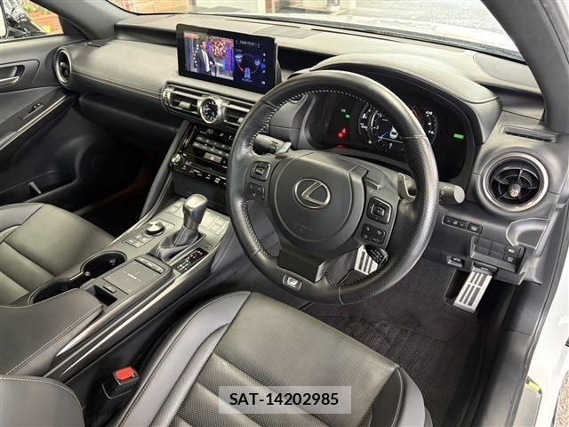 Lexus IS 2021-11 7725046-6
