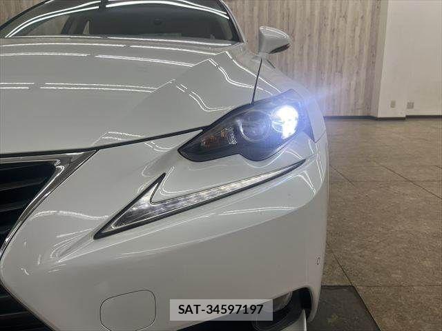 Lexus IS 2013-11 7725060-10
