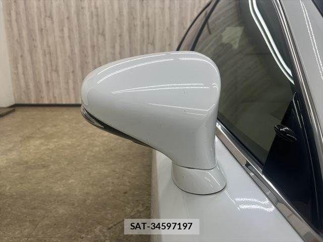 Lexus IS 2013-11 7725060-25