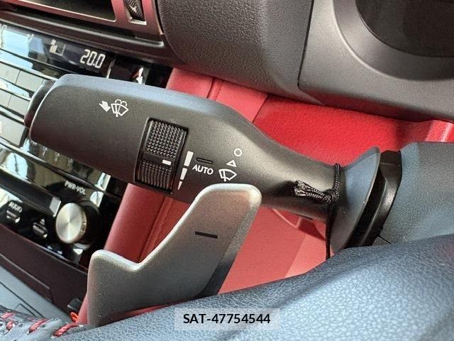 Lexus IS 2021-01 7725052-13