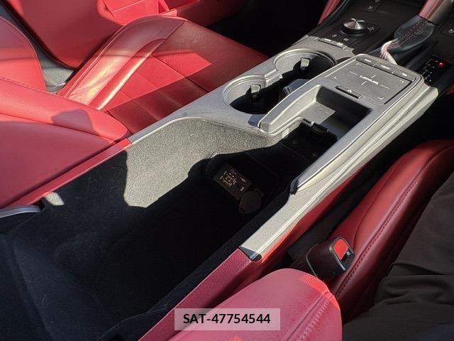 Lexus IS 2021-01 7725052-27