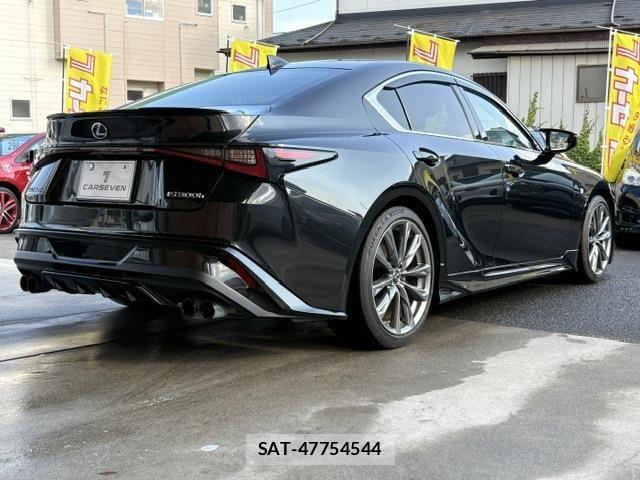Lexus IS 2021-01 7725052-4