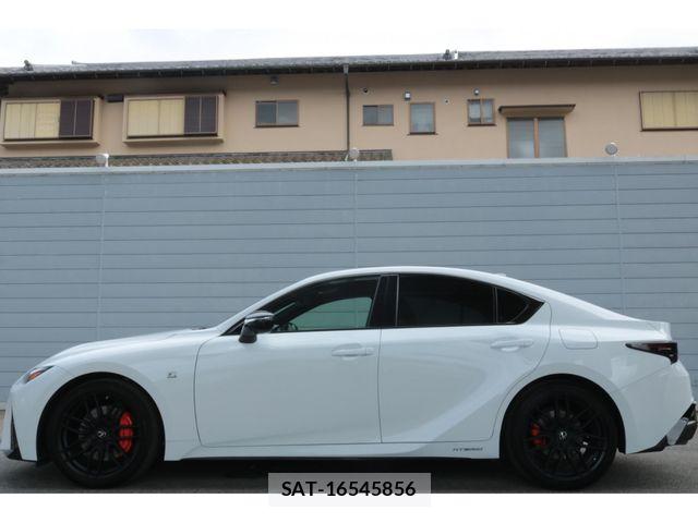 Lexus IS 2022-07 7725045-12