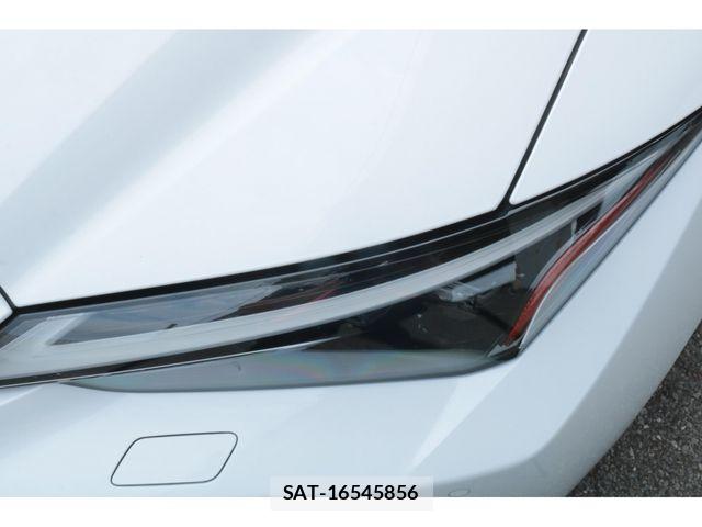 Lexus IS 2022-07 7725045-13