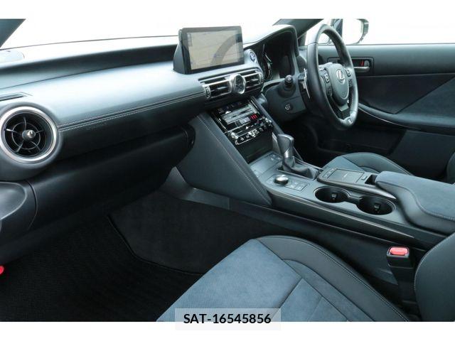 Lexus IS 2022-07 7725045-17