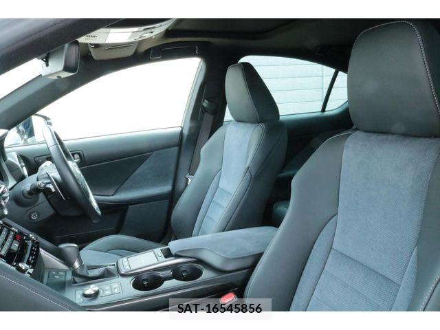 Lexus IS 2022-07 7725045-18