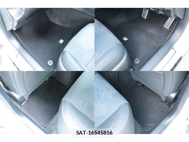 Lexus IS 2022-07 7725045-24