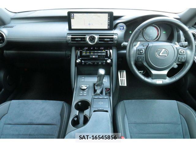 Lexus IS 2022-07 7725045-2