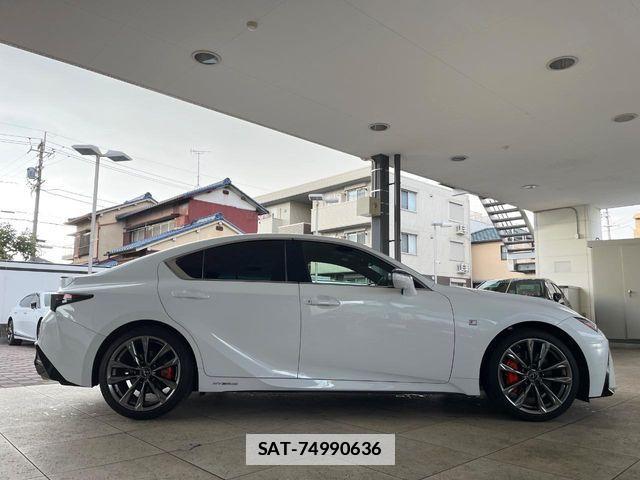 Lexus IS 2021-08 7725047-15