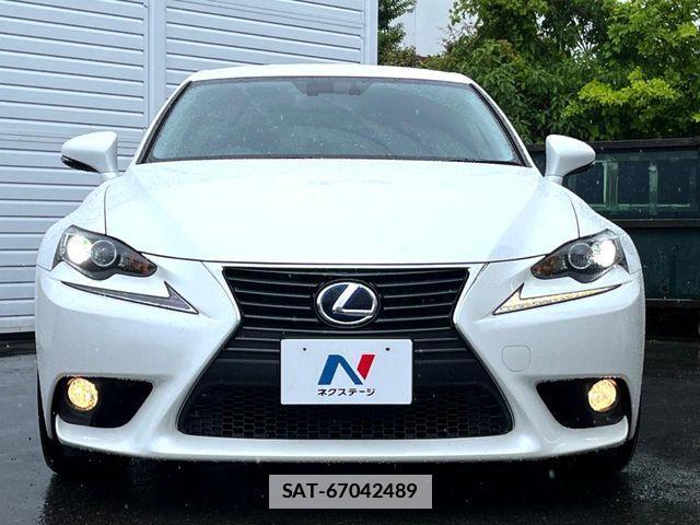 Lexus IS 2013-08 7725056-11