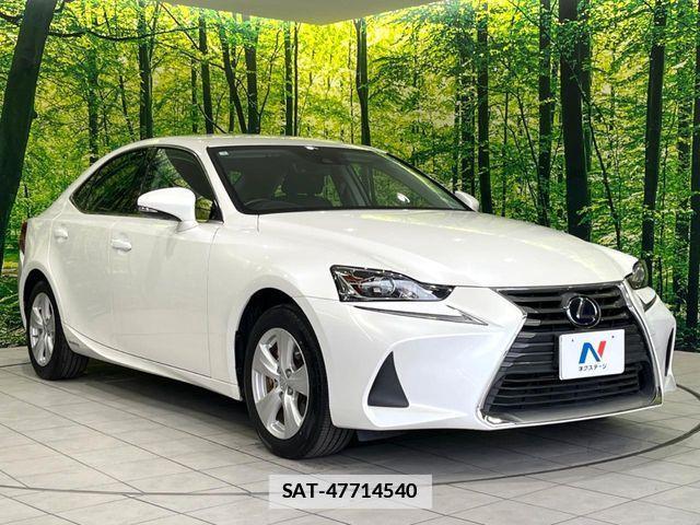 Lexus IS 2017-02 7725055-15