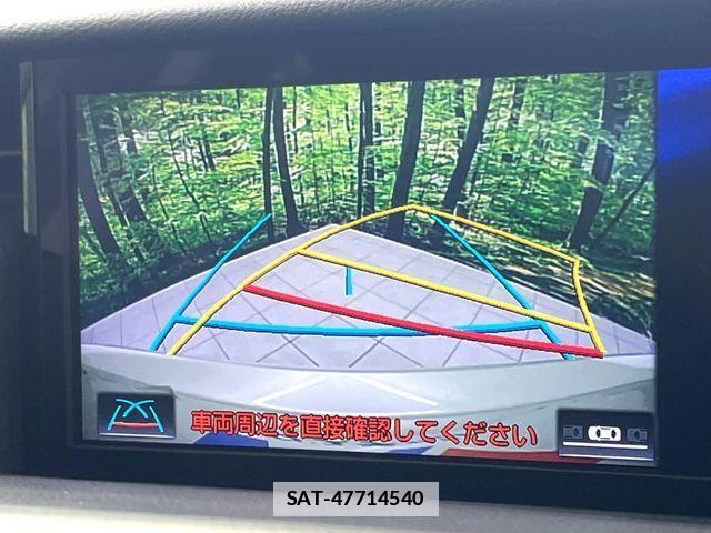 Lexus IS 2017-02 7725055-3