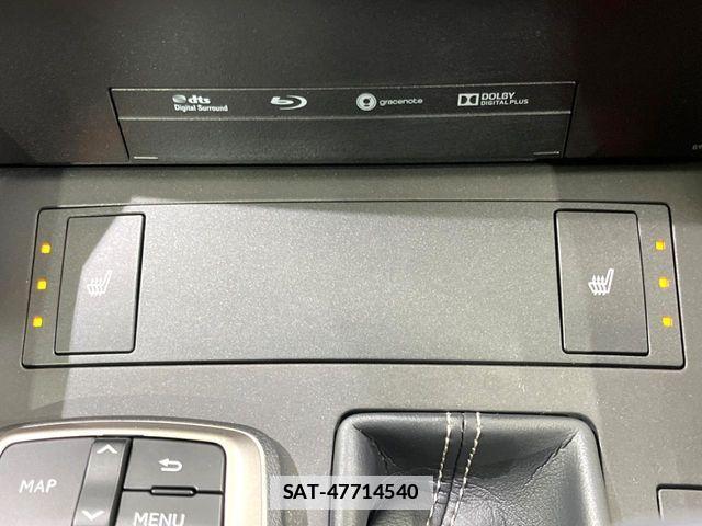 Lexus IS 2017-02 7725055-5