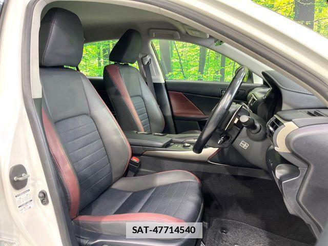 Lexus IS 2017-02 7725055-7