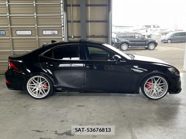 Lexus IS 2013-07 7725057-20