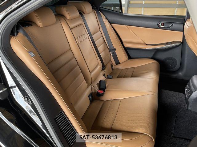 Lexus IS 2013-07 7725057-25