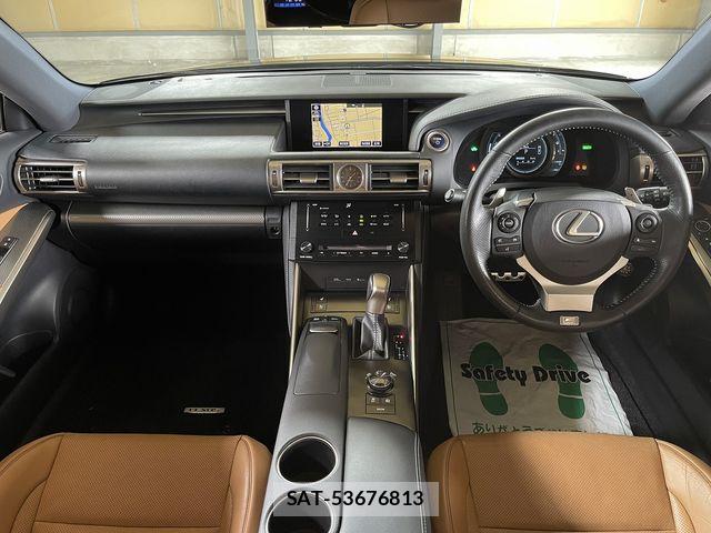 Lexus IS 2013-07 7725057-7