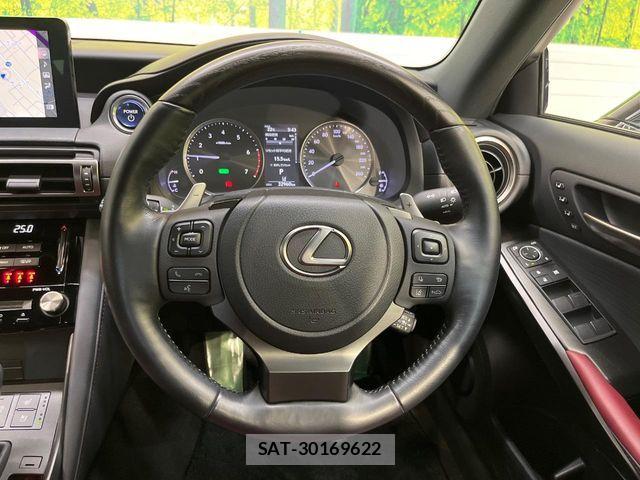 Lexus IS 2020-12 7786473-10