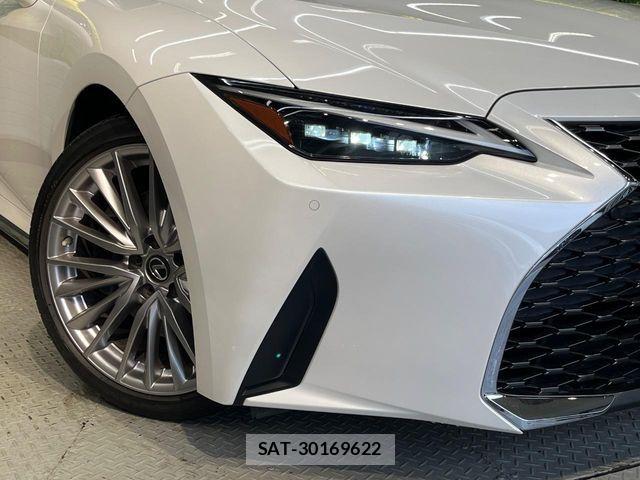 Lexus IS 2020-12 7786473-11