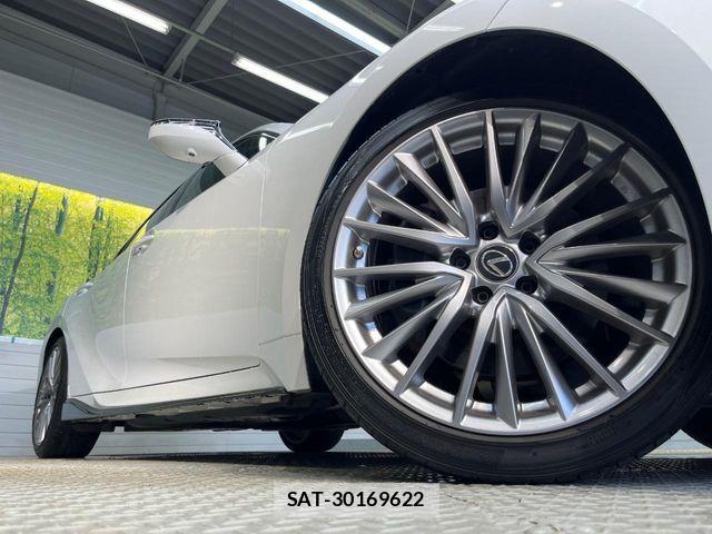 Lexus IS 2020-12 7786473-12