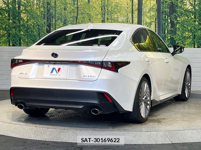 Lexus IS 2020-12 7786473-16
