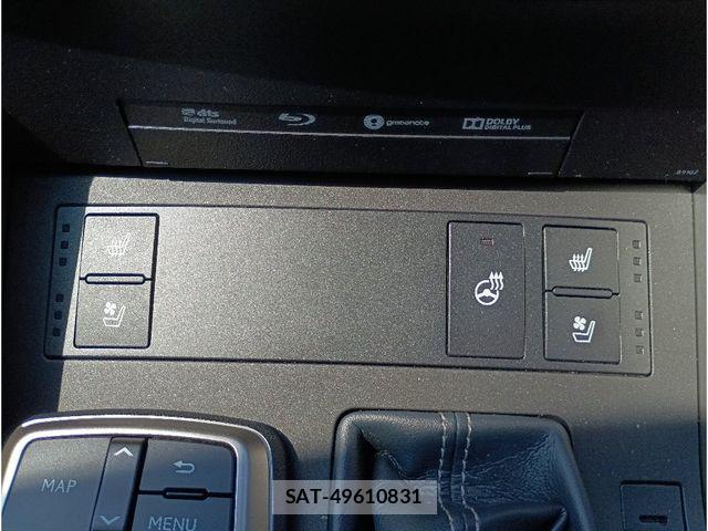 Lexus IS 2018-01 7786468-19