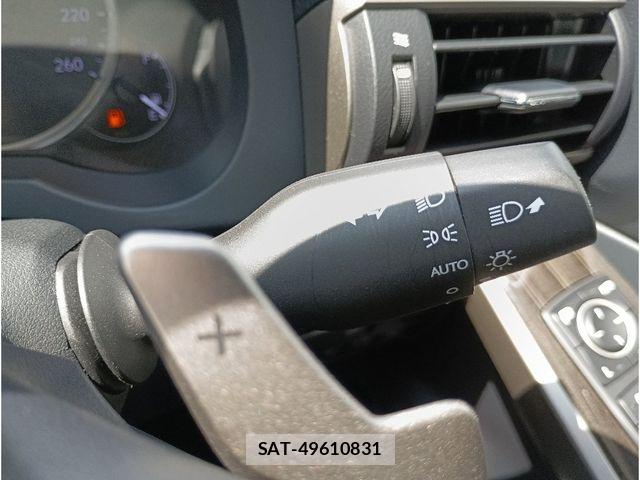 Lexus IS 2018-01 7786468-23
