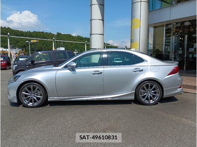Lexus IS 2018-01 7786468-3