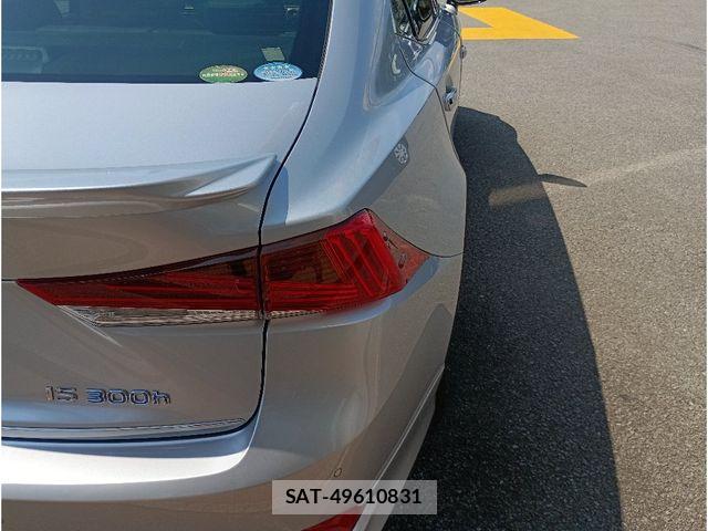 Lexus IS 2018-01 7786468-5