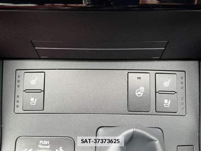 Lexus IS 2024-02 7786474-4