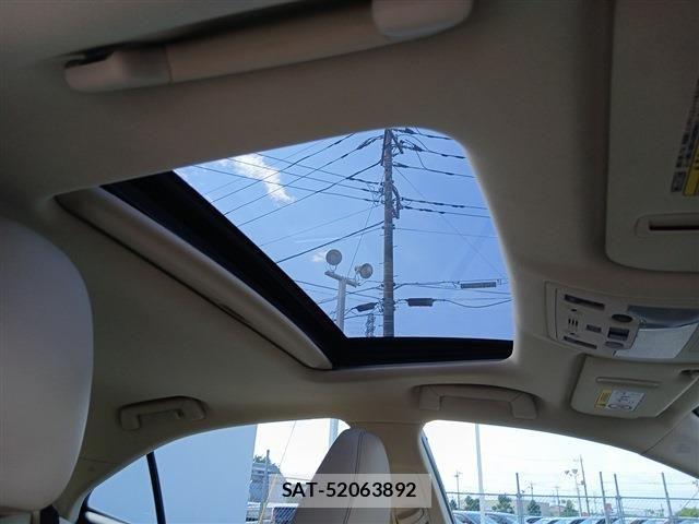 Lexus IS 2013-08 7786462-3