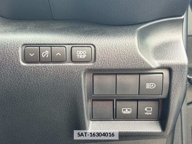 Lexus IS 2022-05 7786481-14
