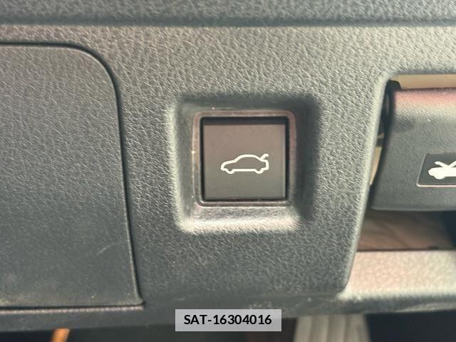 Lexus IS 2022-05 7786481-25