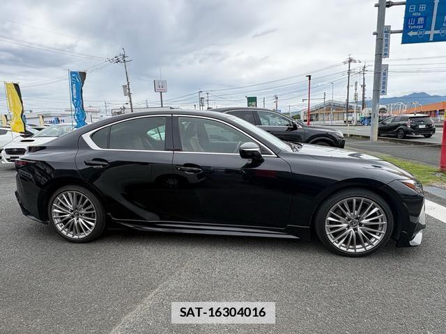 Lexus IS 2022-05 7786481-2