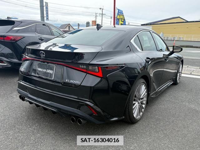 Lexus IS 2022-05 7786481-4