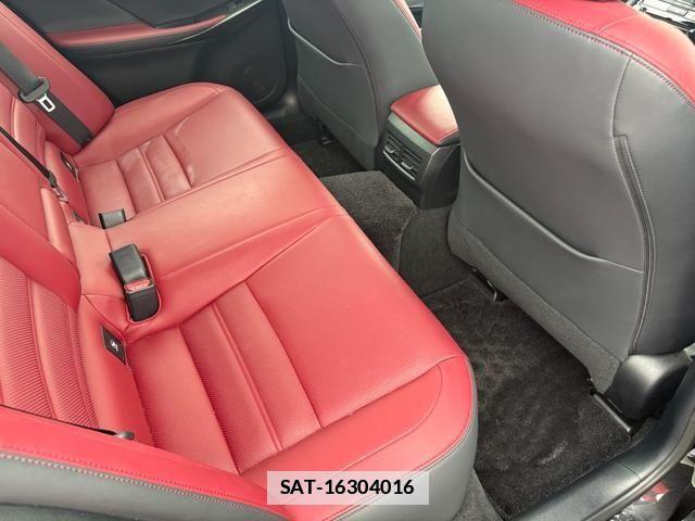 Lexus IS 2022-05 7786481-8
