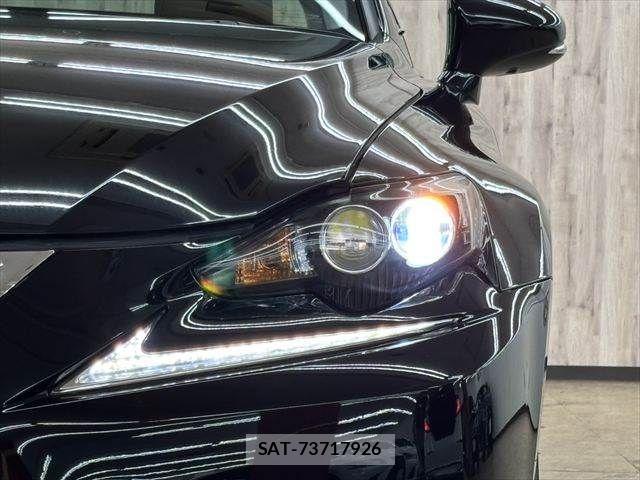 Lexus IS 2015-05 7786461-9