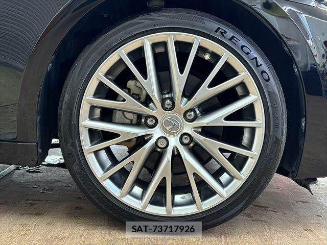 Lexus IS 2015-05 7786461-11