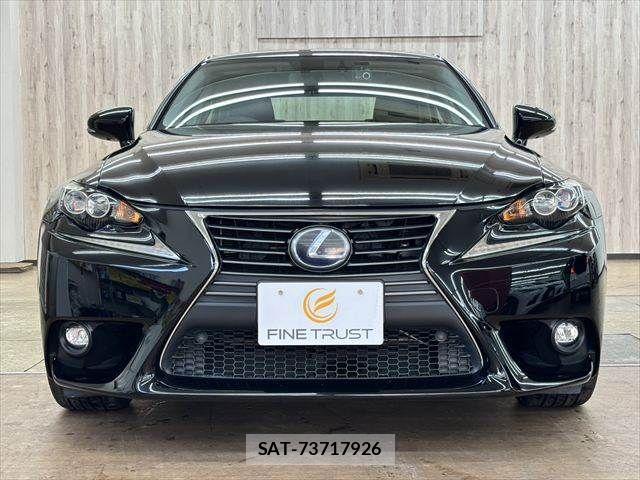 Lexus IS 2015-05 7786461-12