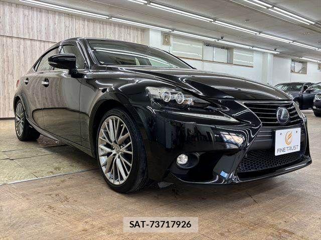 Lexus IS 2015-05 7786461-13