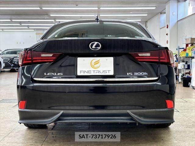 Lexus IS 2015-05 7786461-15