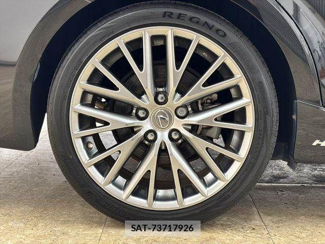 Lexus IS 2015-05 7786461-25