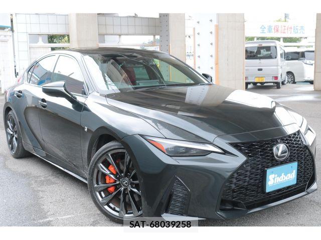 Lexus IS 2023-06 7786485-11