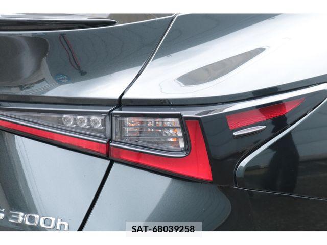 Lexus IS 2023-06 7786485-14