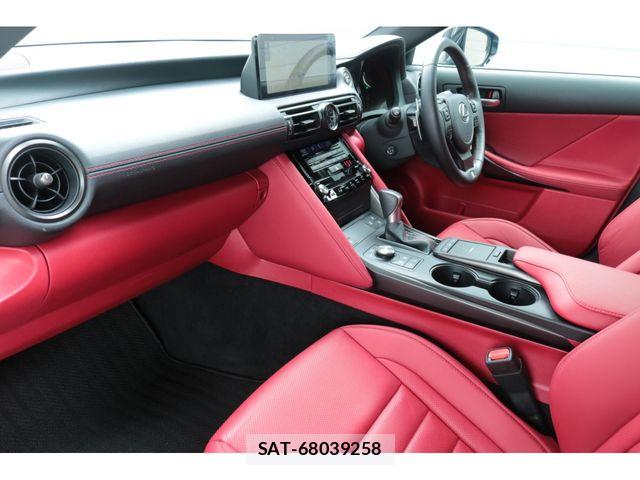 Lexus IS 2023-06 7786485-16