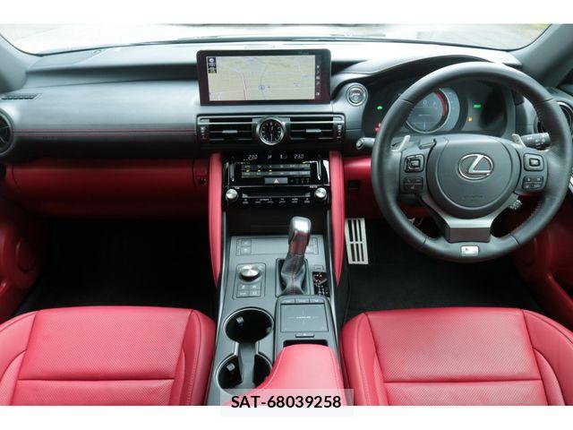 Lexus IS 2023-06 7786485-2